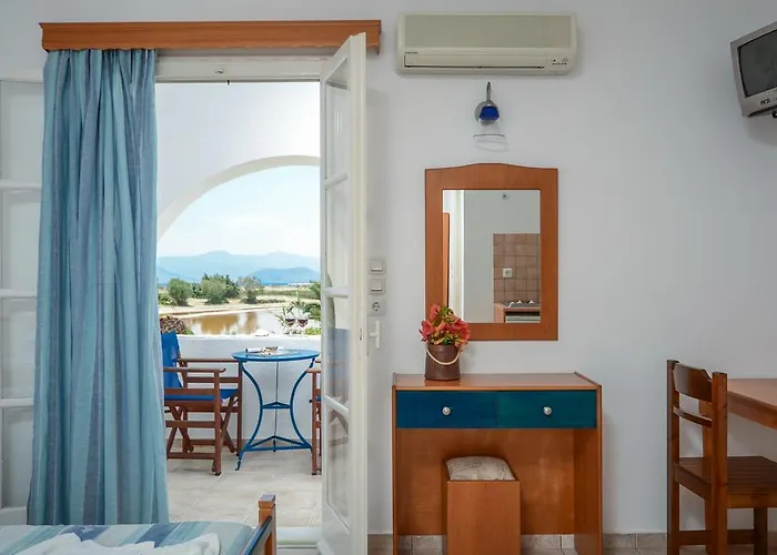 Three Lakes Agios Prokopios (Naxos)