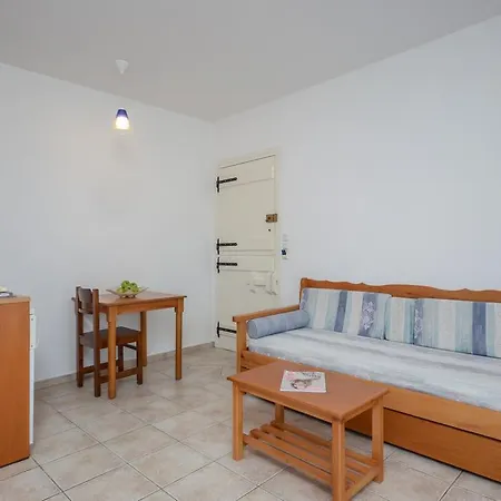 Three Lakes Agios Prokopios (Naxos)